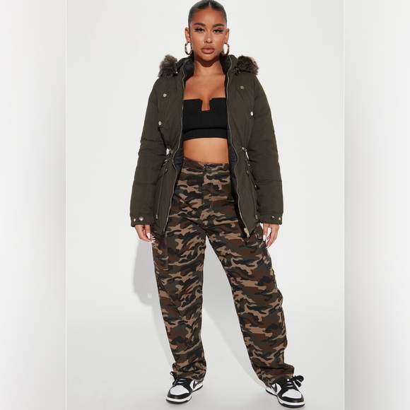 BRAND NEW!! Fashion Nova Inside Out REVERSIBLE Jacket in Olive/Black. - Picture 2 of 3
